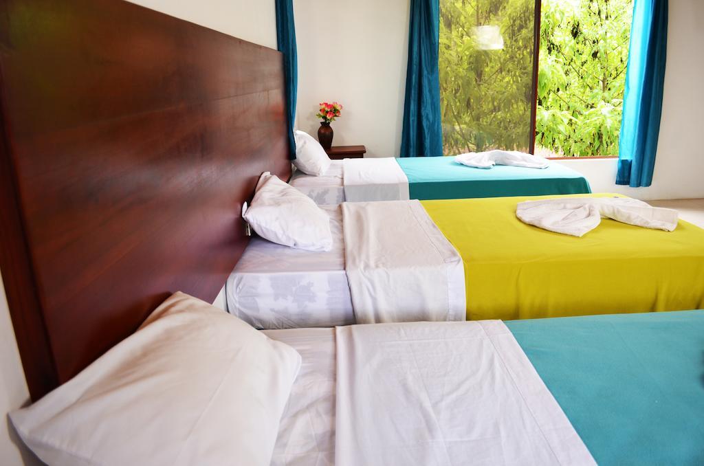 Piedras Blancas Lodge Puerto Ayora  Habitación foto